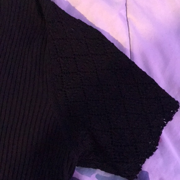 There is about three stains on this shirt, i will get them out - Picture 4 of 4